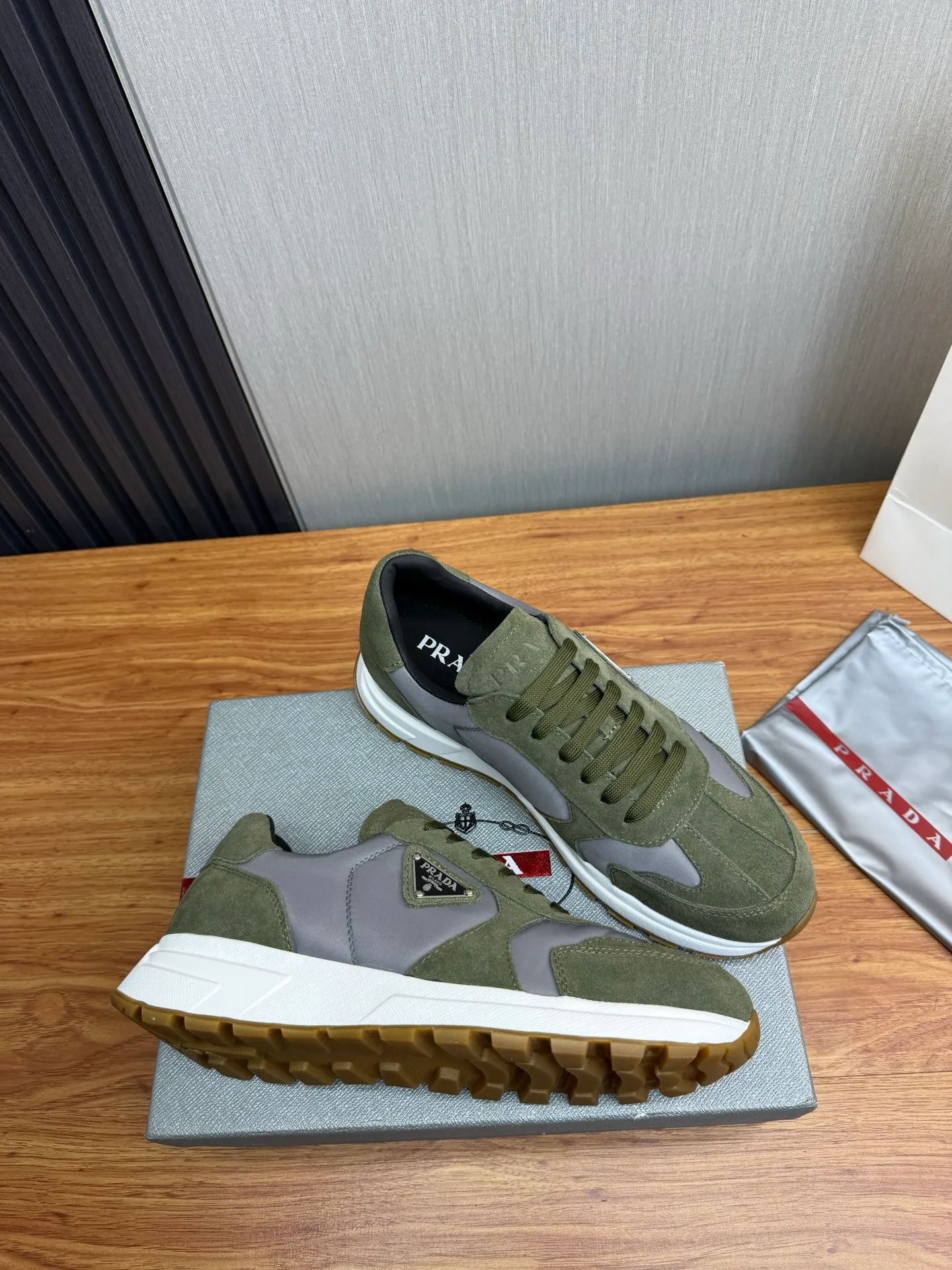 Men's shoes 560💰 [PRADA] Popular items in men's shoe counters, synchronized with the official website, 1 high-quality shipment ✔️Original cowhide + cowhide lining, 1🆚1 replica, original sole, 38-45 (45 customized, non-refundable)